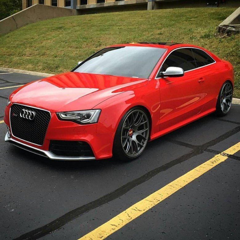 Audi rs5 red