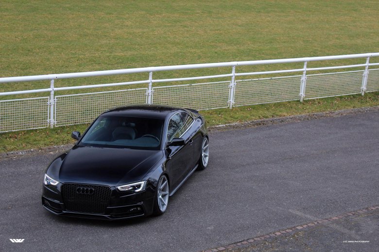 Ауди s5 черная