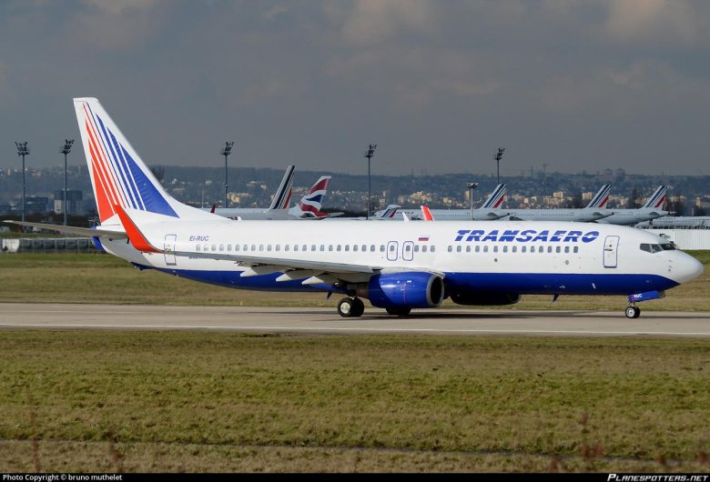 Самолёт трансаэро в римини