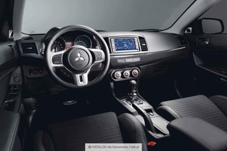 Mitsubishi lancer evo 10 салон