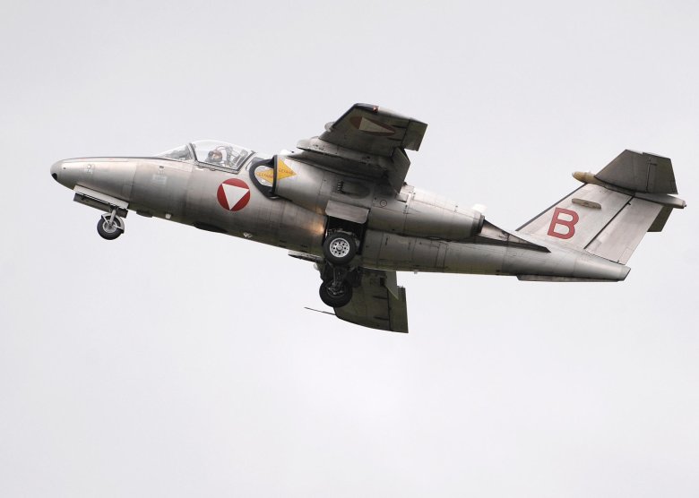 Самолет сааб