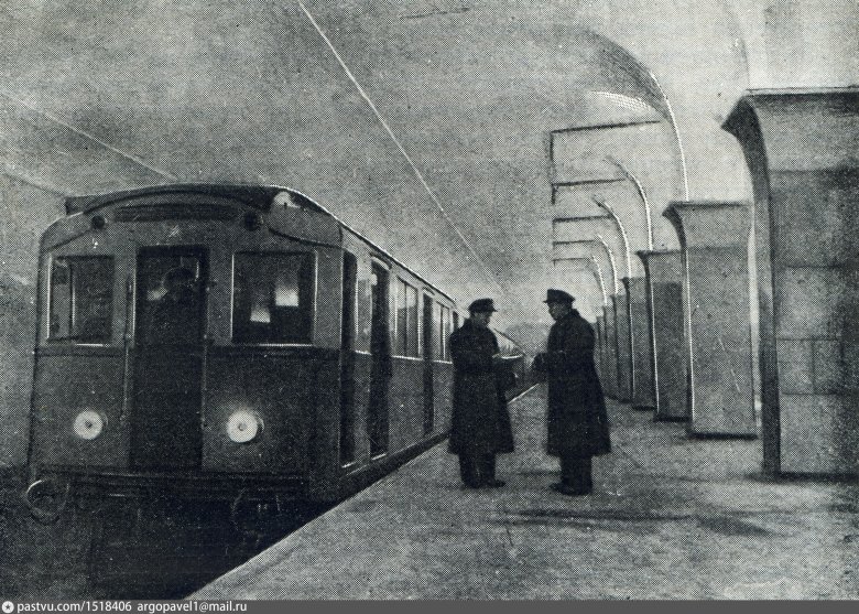 Первая линия московского метро 1935