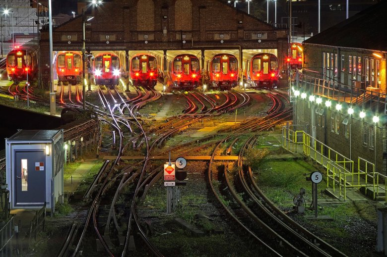 Депо для поездов англия