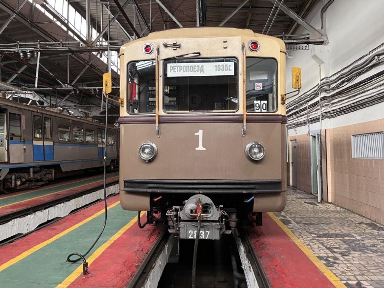 Ретропоезд сокольники метро