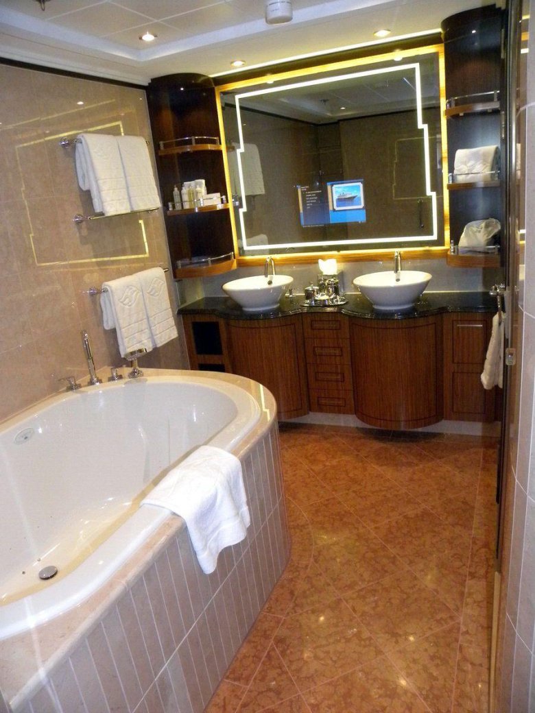Ванная на лайнере