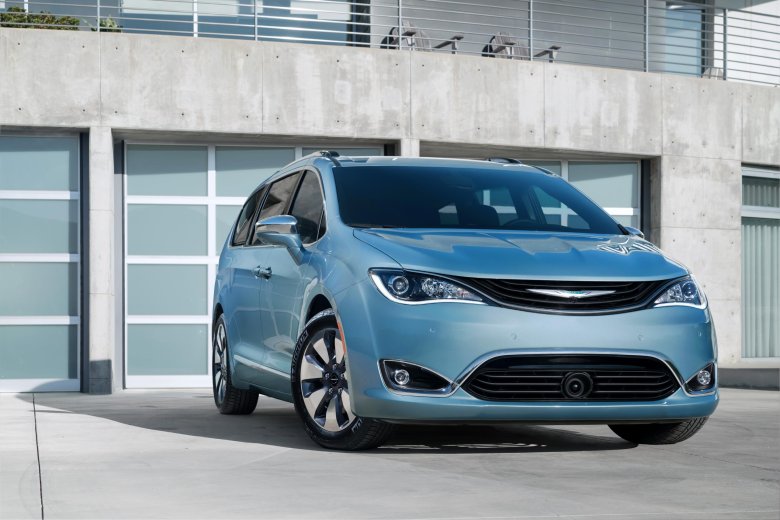 Chrysler pacifica 2017 гибрид