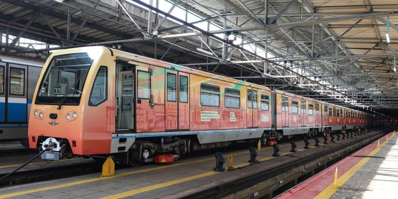 Поезда в метро москвы