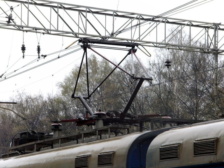 Пантограф на электричке