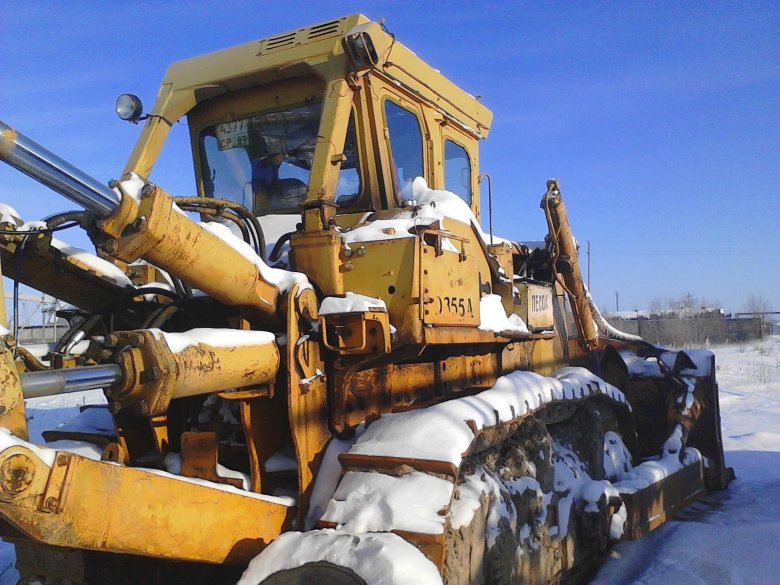 Бульдозер комацу 355