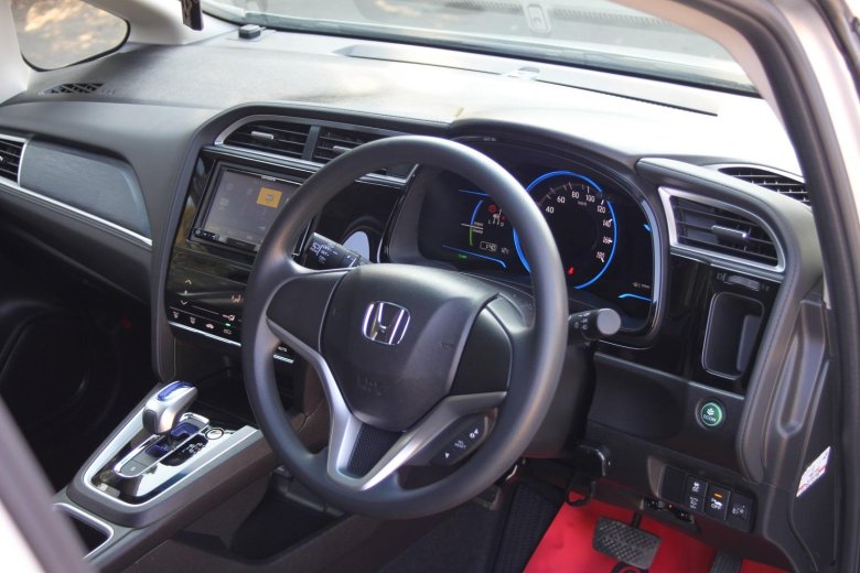 Honda shuttle hybrid 2017