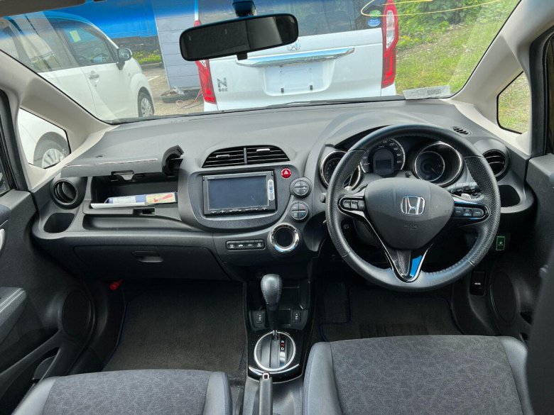 Хонда фит шаттл 2011 салон