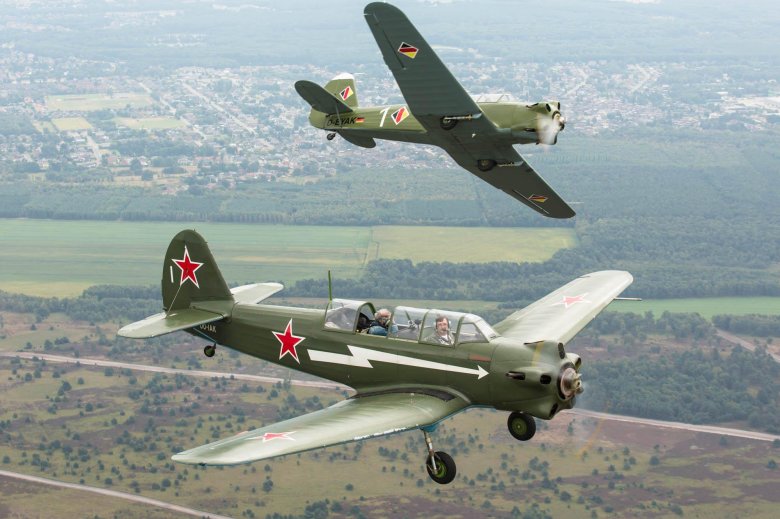 Самолет як 18а