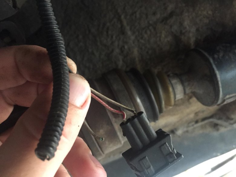 Штекер датчика скорости нива шевроле