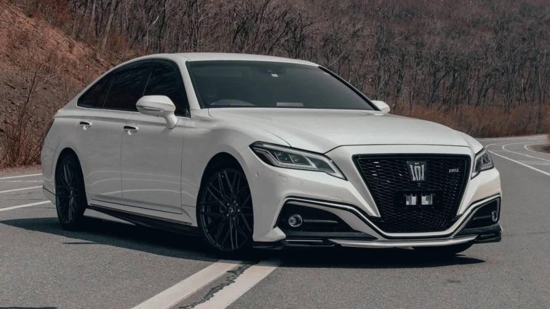 Toyota crown 2018 s220