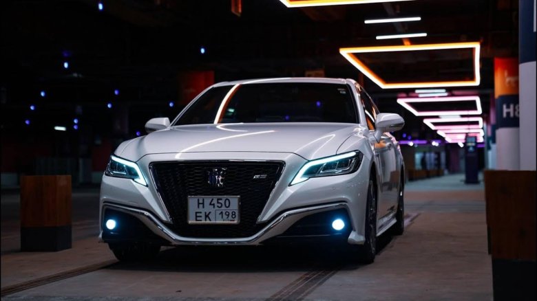 Тойота краун 220