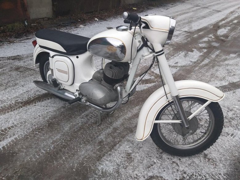 Ява 350 белая