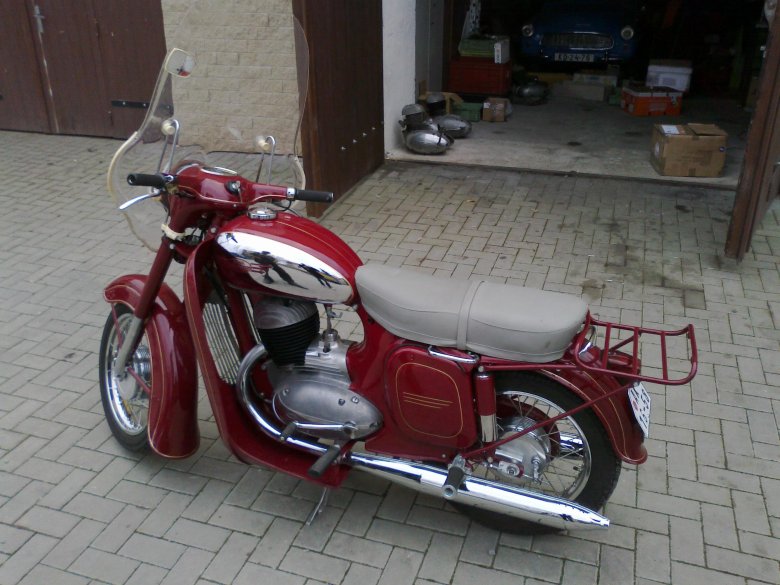 Мотоцикл jawa