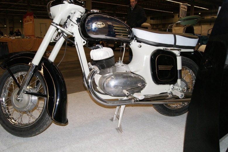 Мотоцикл cezet-175