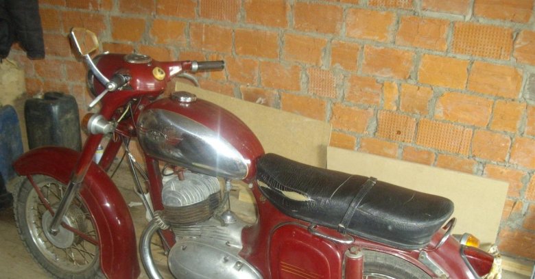 Ява старушка 350