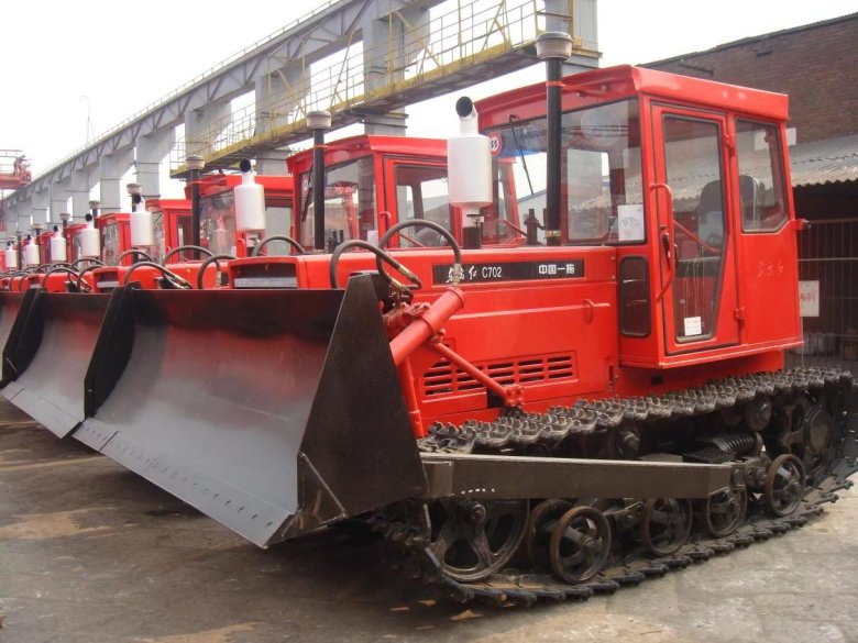 Гусеничный трактор дт 75