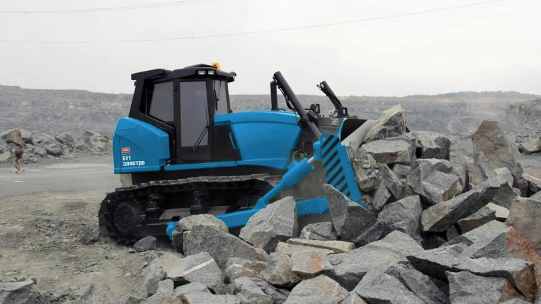 Новый бульдозер чтз