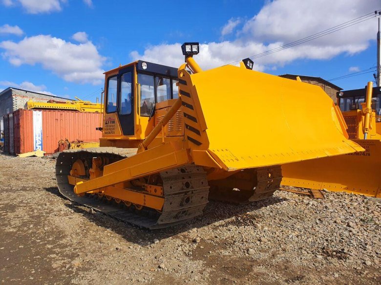 Бульдозер чтз б10м