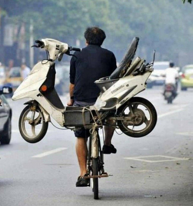 Мопед смешной