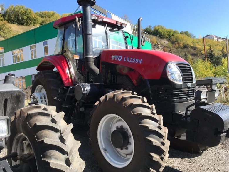 Трактор yto-lx2204