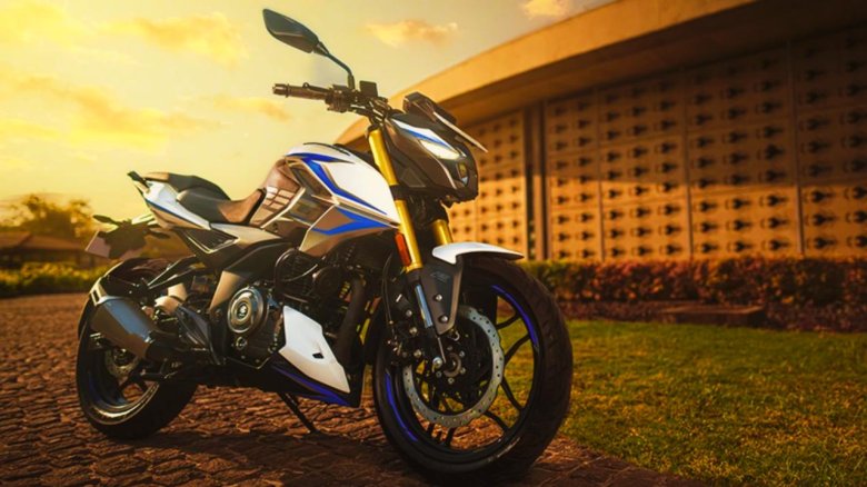 Баджадж доминар 250