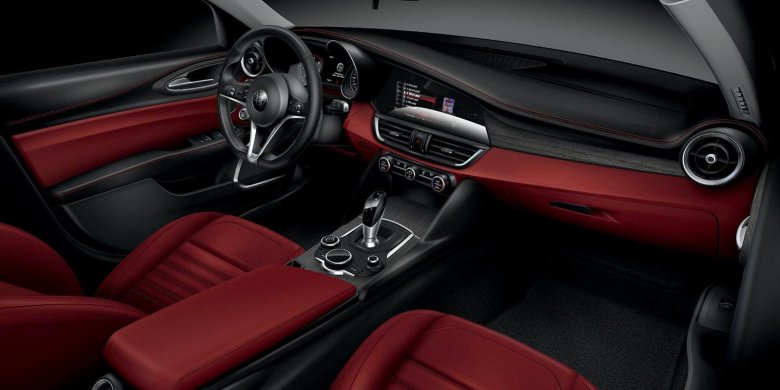 Alfa romeo giulia interior