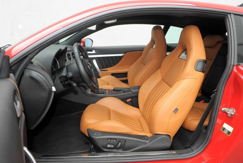 Альфа ромео брера салон