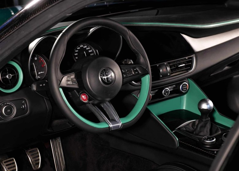 Alfa romeo giulia 2023 салон