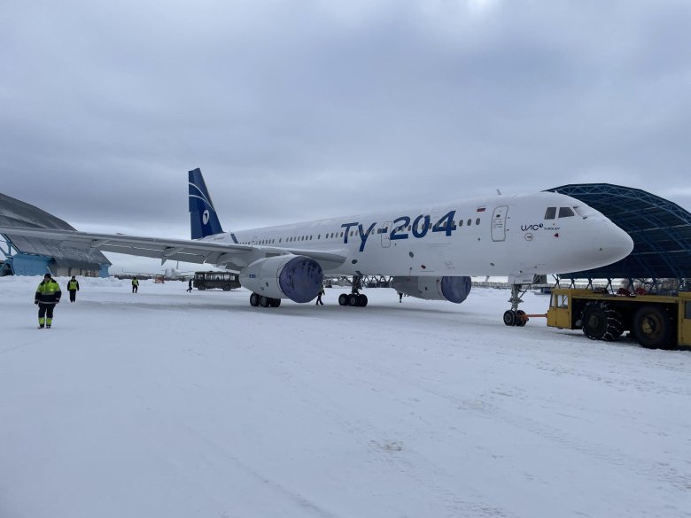Самолет ту 204