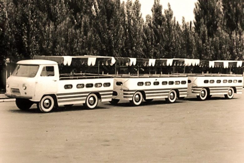 Автопоезд раф-3407.