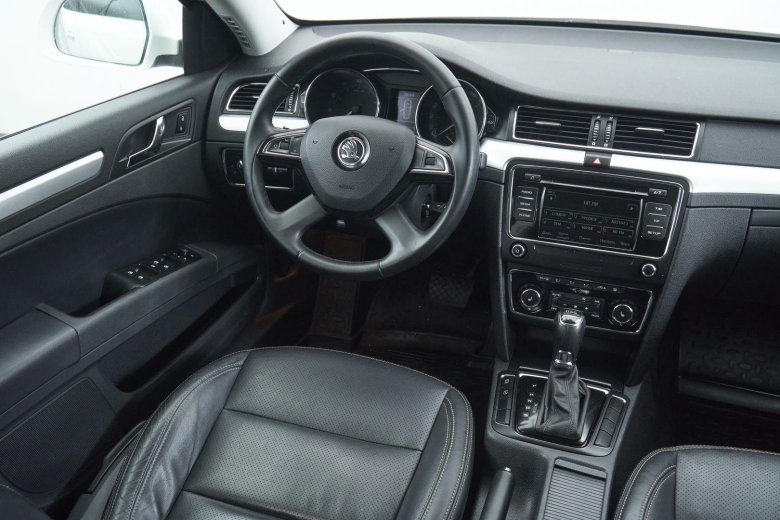 Skoda superb 2012 салон