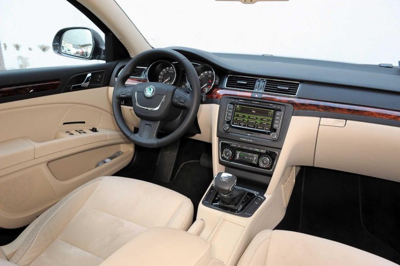 Skoda superb 2012 универсал салон