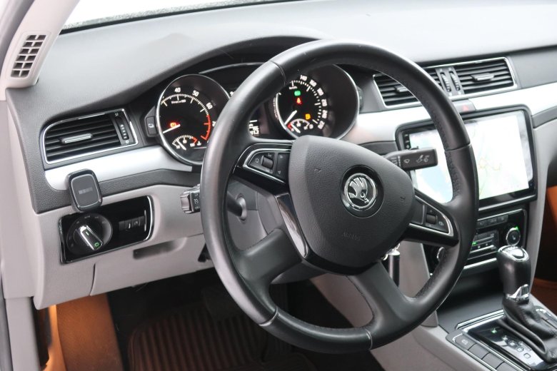 Skoda superb mk2 салон