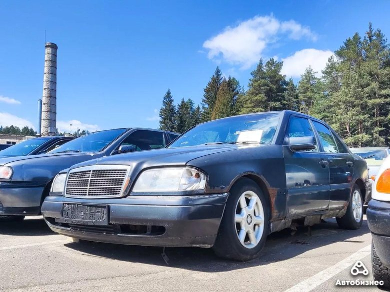 Mercedes benz c class w 202