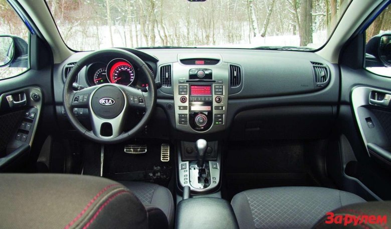 Kia cerato 2012 салон