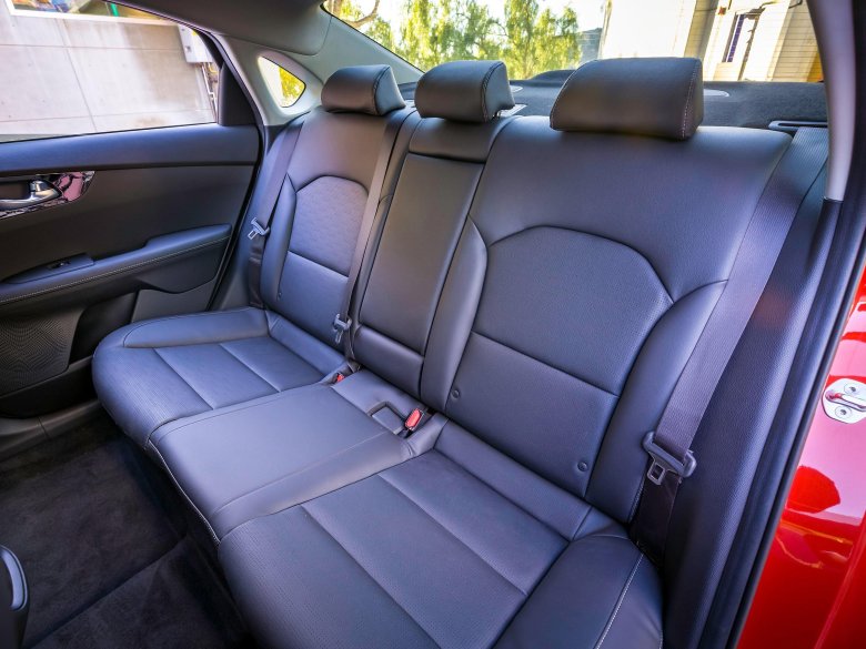 Кия церато салон сзади