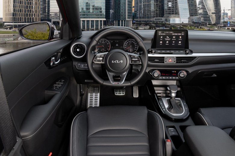 Kia cerato 2021 интерьер