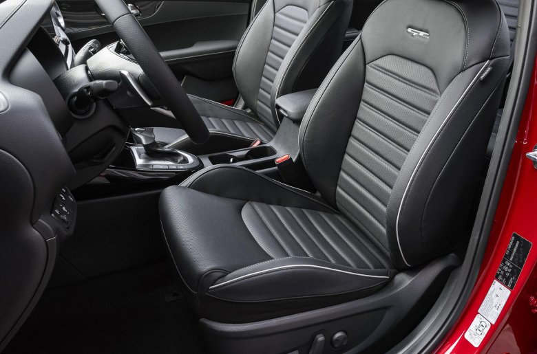 Kia cerato 2022 салон