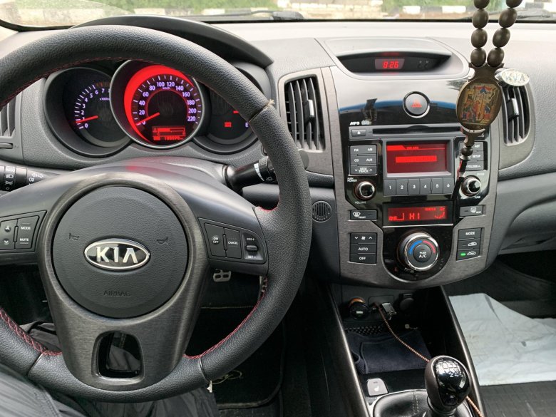 Киа церато 2 салон