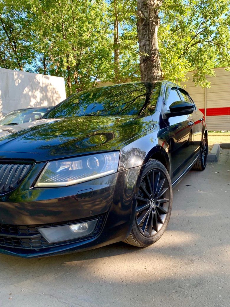 Skoda octavia a7 черная