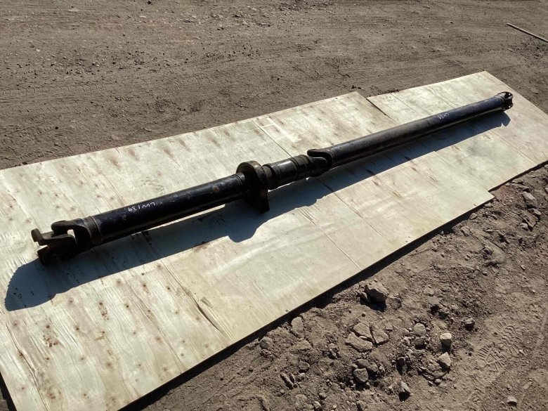 Вал карданный передний