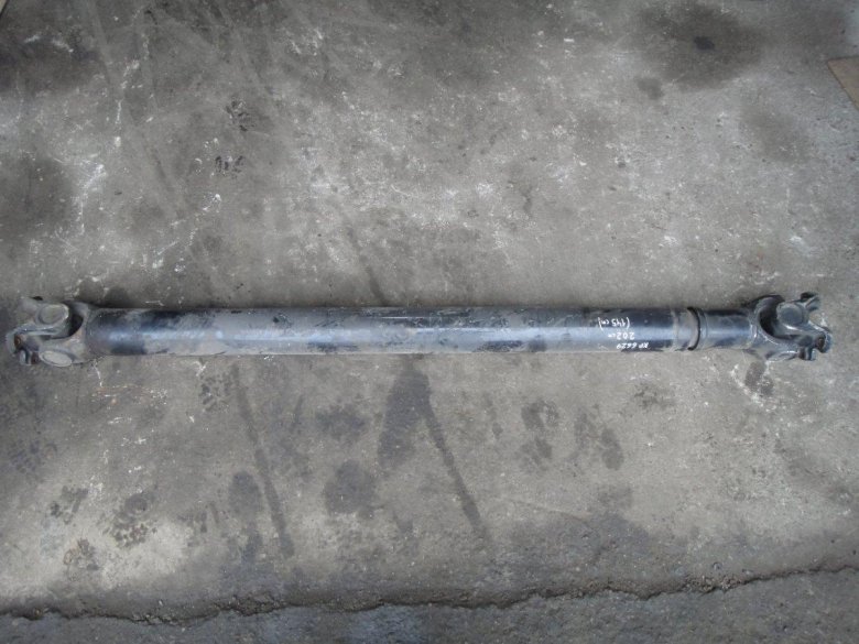 Карданный вал передний