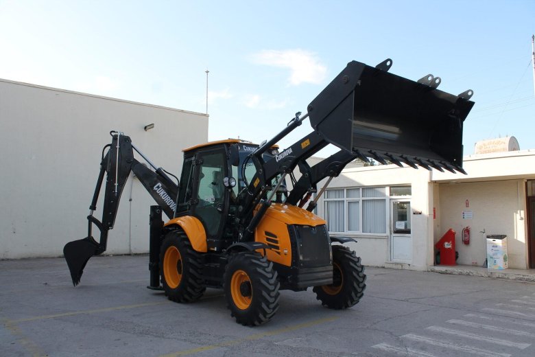 Cukurova 885 экскаватор погрузчик
