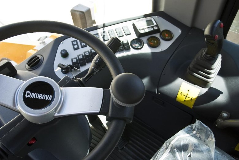 Cukurova 885 экскаватор погрузчик