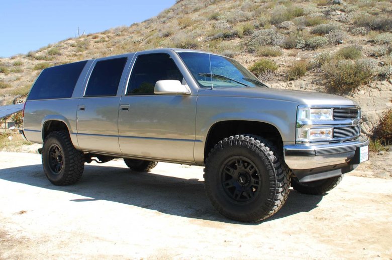 Chevrolet tahoe suburban 1999