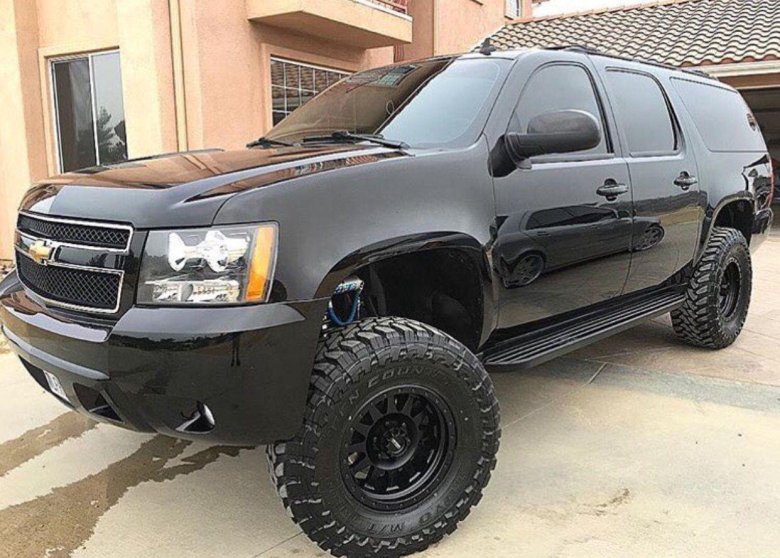 Chevrolet tahoe black